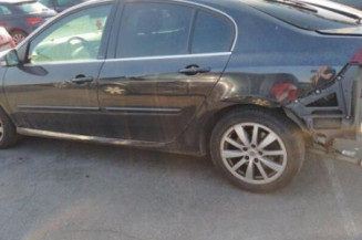 Pretensionneur de ceinture avant gauche RENAULT LAGUNA 3