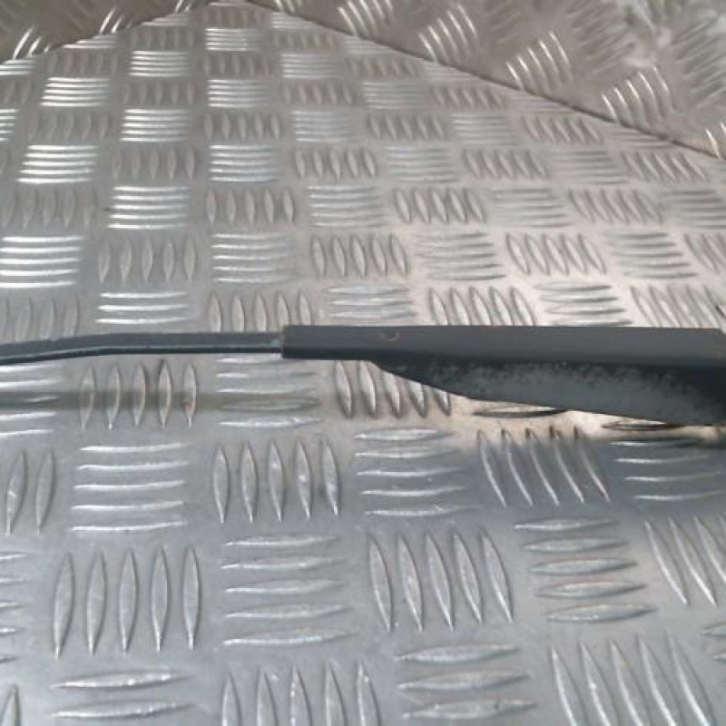 Bras essuie glace arriere CITROEN SAXO Photo n°1