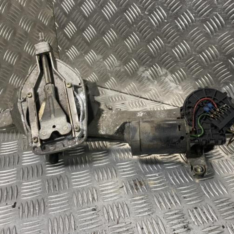 Moteur essuie glace avant MERCEDES CLASSE E 210 Photo n°1