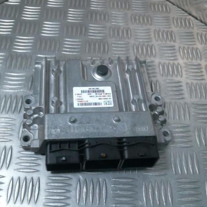 Calculateur CITROEN C5 2 Photo n°1