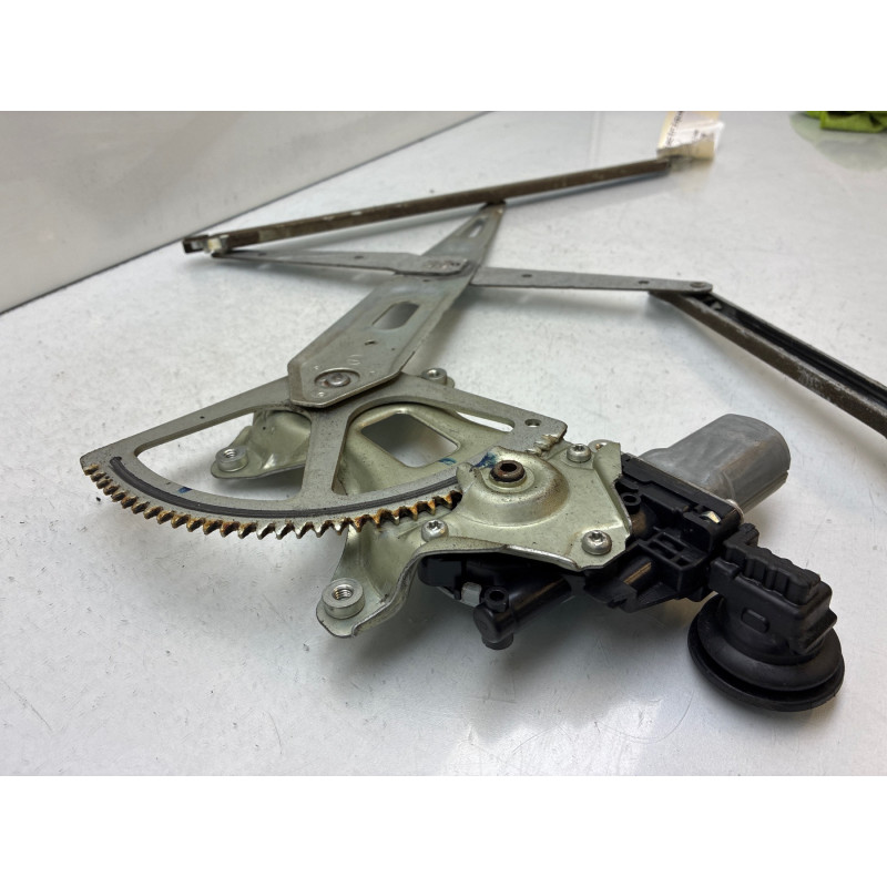 Leve vitre electrique avant droit TOYOTA PRIUS 2 Photo n°4