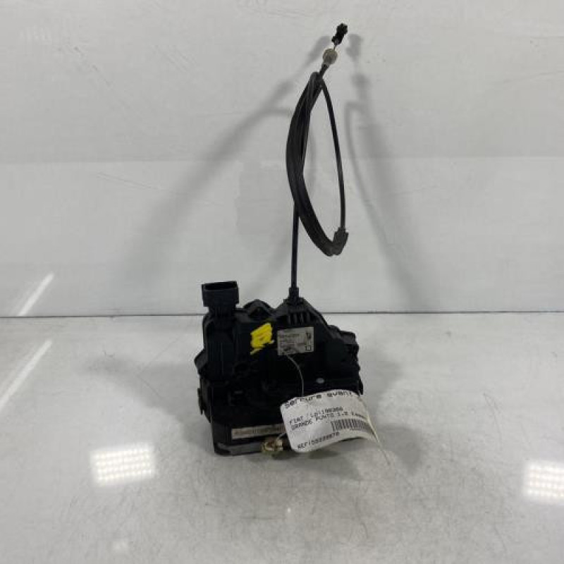 Serrure avant droit FIAT GRANDE PUNTO Photo n°1
