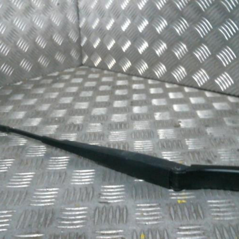 Bras essuie glace avant gauche VOLKSWAGEN GOLF 7 Photo n°1