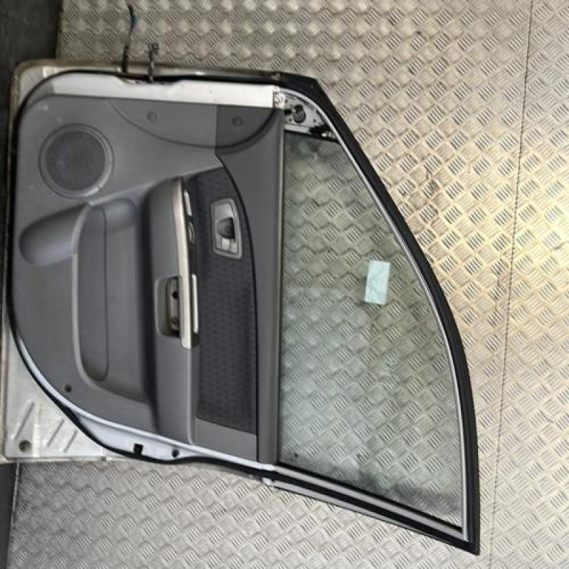 Porte avant droit KIA CARENS 2 Photo n°3