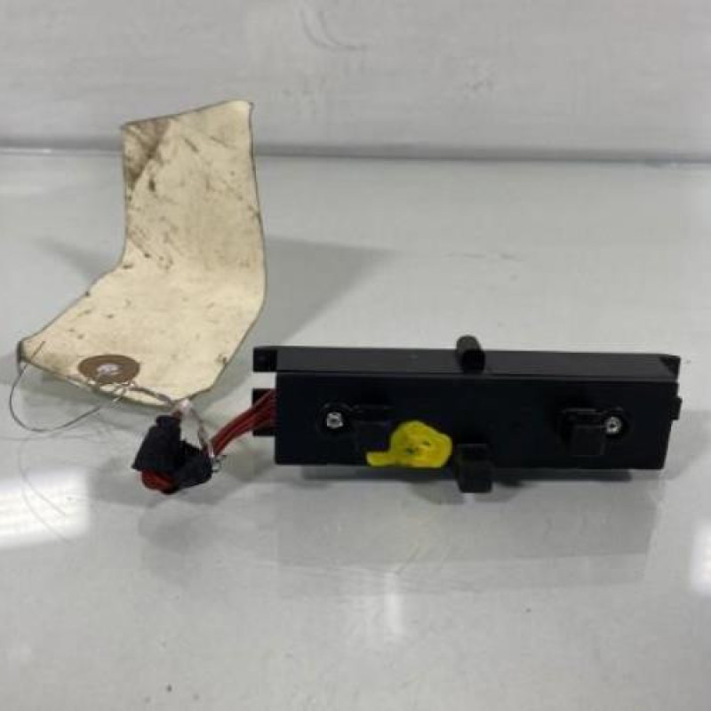Bouton de warning VOLKSWAGEN PHAETON Photo n°3