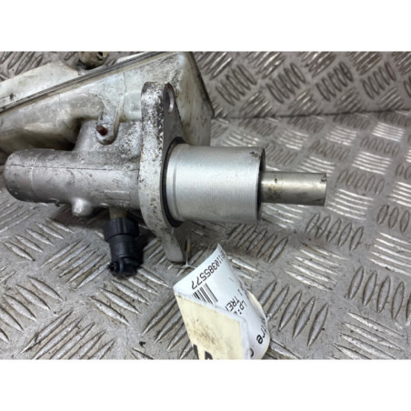 Maitre cylindre (freinage) FORD KUGA 1 Photo n°1