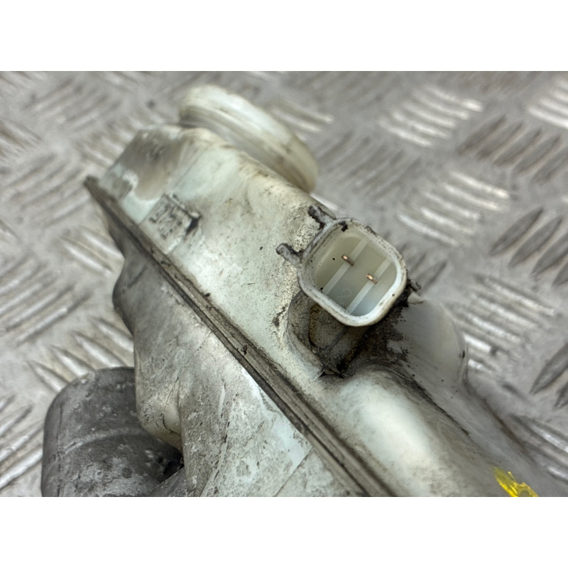 Maitre cylindre (freinage) FORD KUGA 1 Photo n°3