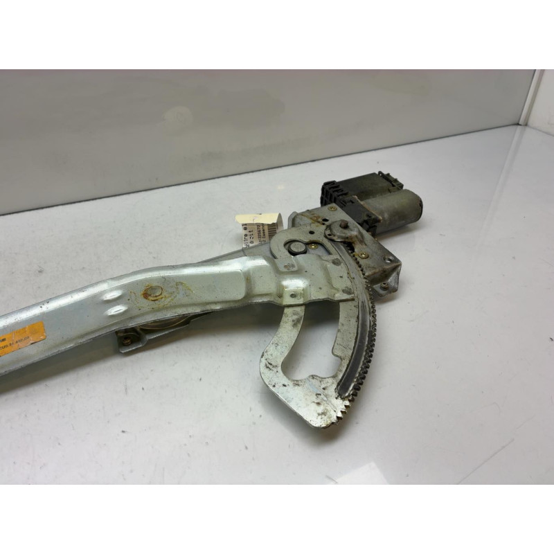 Leve vitre electrique avant droit PEUGEOT 406 Photo n°6