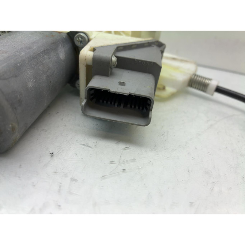 Leve vitre electrique arriere droit PEUGEOT 607 Photo n°5