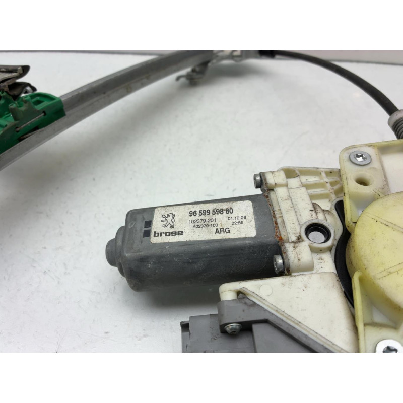 Leve vitre electrique arriere gauche PEUGEOT 607 Photo n°7