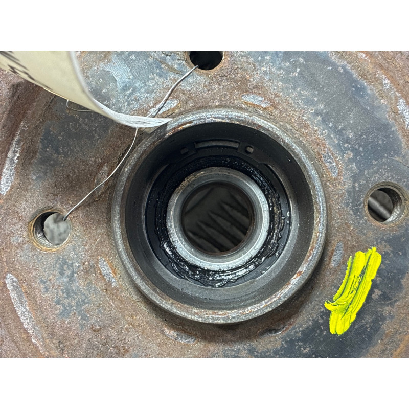 Tambour arriere gauche RENAULT CLIO 3 Photo n°1