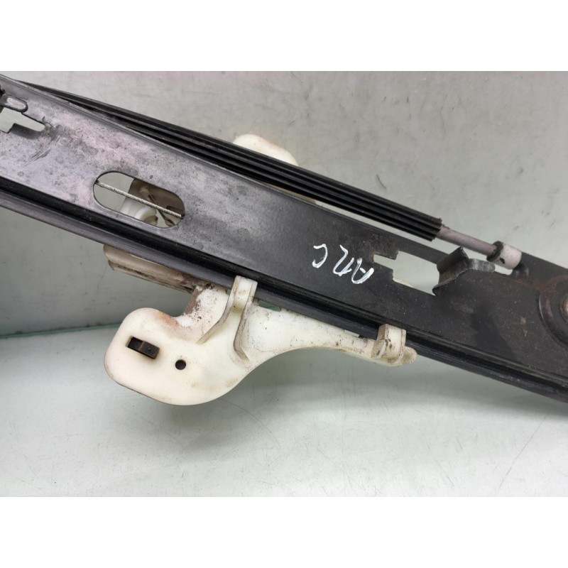 Leve vitre electrique arriere gauche SEAT ALTEA Photo n°3