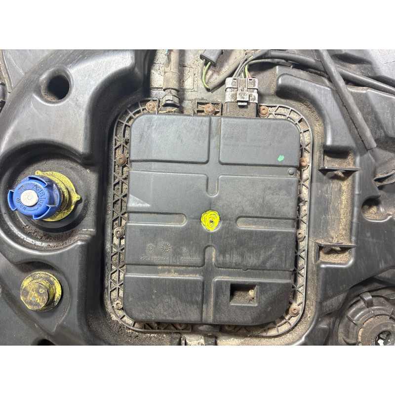Reservoir AdBlue CITROEN C4 CACTUS Photo n°1
