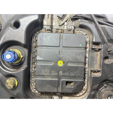 Reservoir AdBlue CITROEN C4 CACTUS Photo n°1