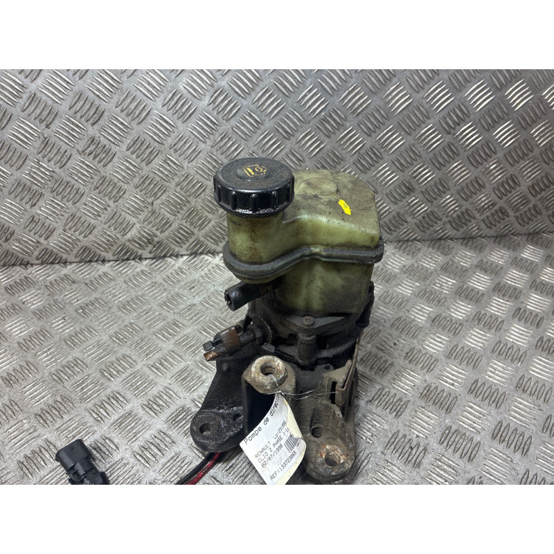 Pompe de direction RENAULT CLIO 2 Photo n°2