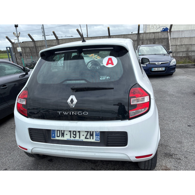 RENAULT TWINGO 3 PHASE 1 1.0i - 12V SCE 70 Photo n°17