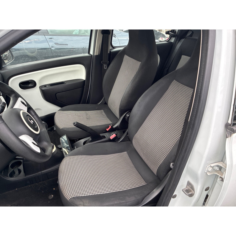 RENAULT TWINGO 3 PHASE 1 1.0i - 12V SCE 70 Photo n°20