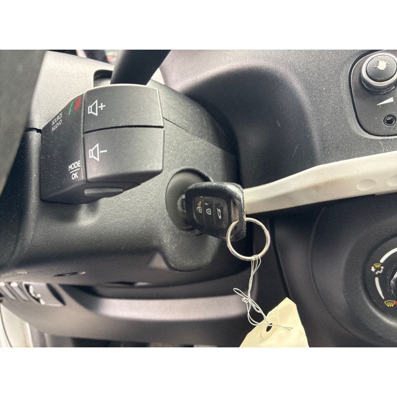 RENAULT TWINGO 3 PHASE 1 1.0i - 12V SCE 70 Photo n°23