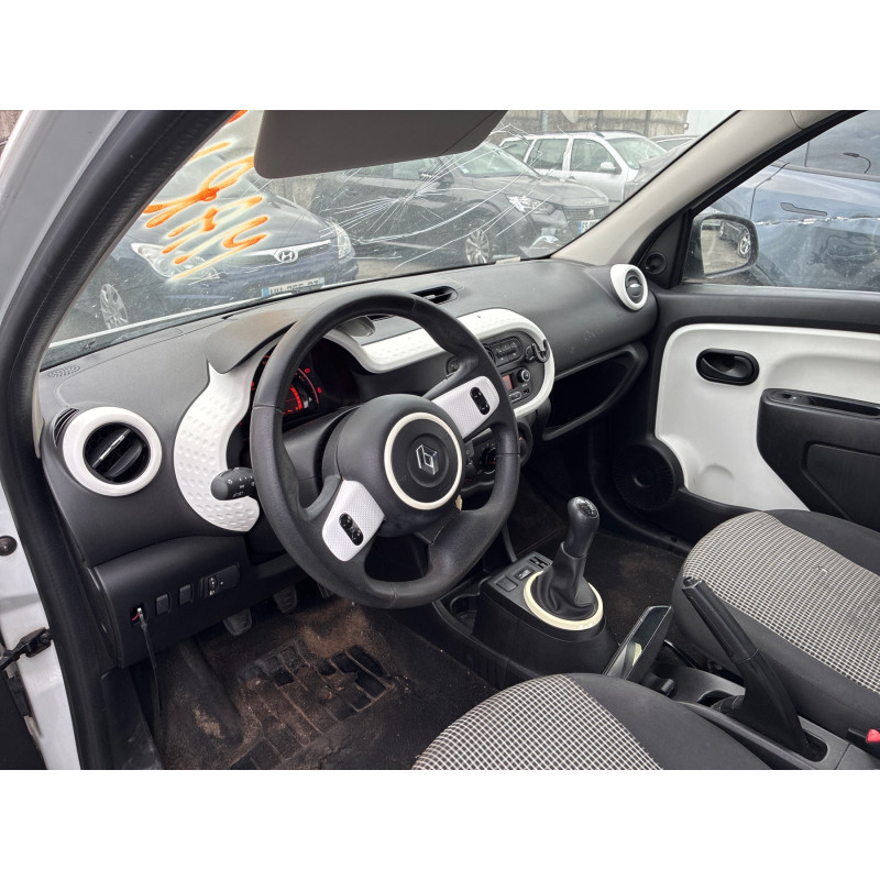 RENAULT TWINGO 3 PHASE 1 1.0i - 12V SCE 70 Photo n°24