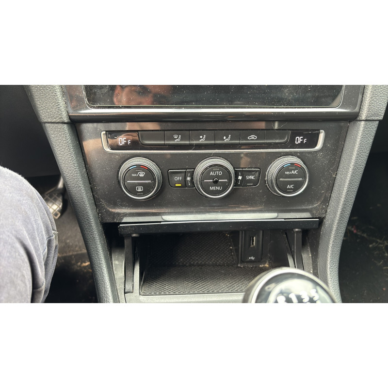VOLKSWAGEN GOLF 7 PHASE 2 1.6 TDI - 16V TURBO Photo n°18