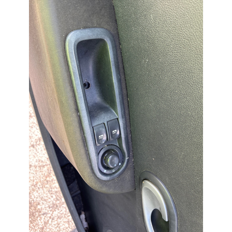 Boite a gants RENAULT CLIO 3 Photo n°11