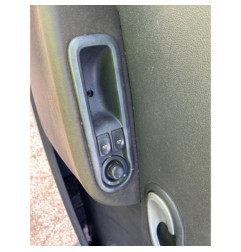 Bouton de warning RENAULT CLIO 3