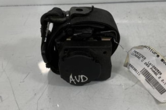 Pretensionneur de ceinture avant droit MERCEDES CLASSE C 203 Photo n°1