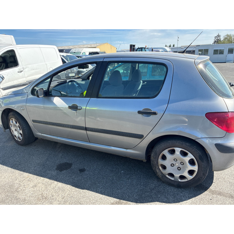 Pare boue arriere droit PEUGEOT 307 Photo n°6