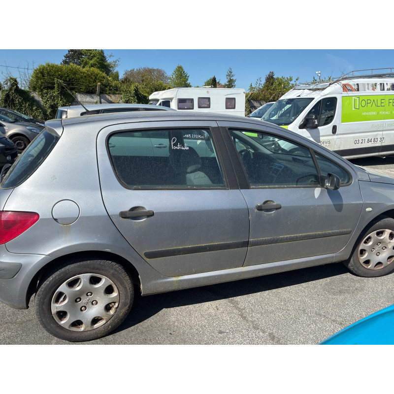 Pare boue arriere droit PEUGEOT 307 Photo n°7