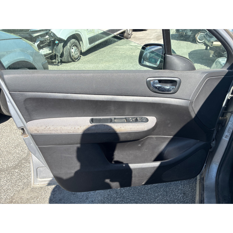 Pare boue arriere droit PEUGEOT 307 Photo n°9