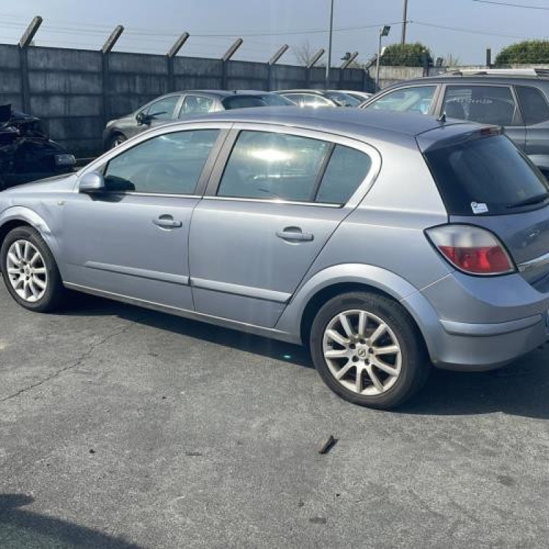 Porte avant droit OPEL ASTRA H Photo n°11