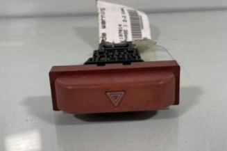 Bouton de warning NISSAN X-TRAIL 1 Photo n°1