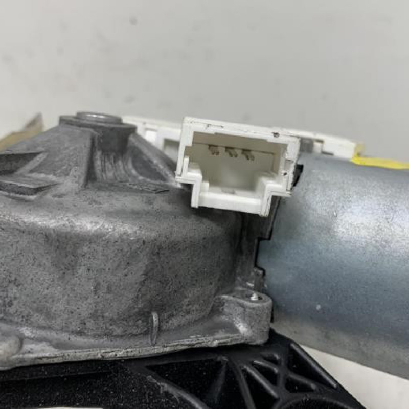 Moteur essuie glace arriere RENAULT TWINGO 2 Photo n°3
