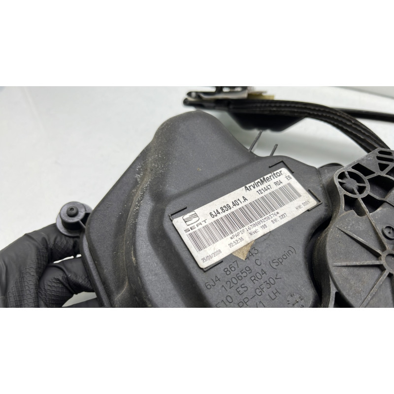 Leve vitre electrique arriere gauche SEAT IBIZA 4 Photo n°9