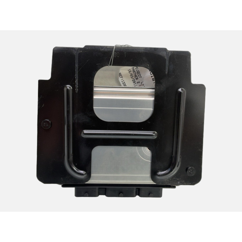 Calculateur moteur PEUGEOT PARTNER 2 Photo n°4