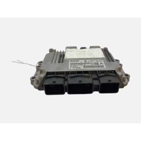 Calculateur moteur PEUGEOT 5008 1 Photo n°1