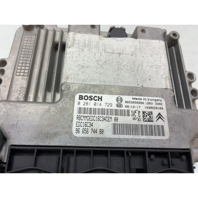 Calculateur moteur PEUGEOT 5008 1 Photo n°3