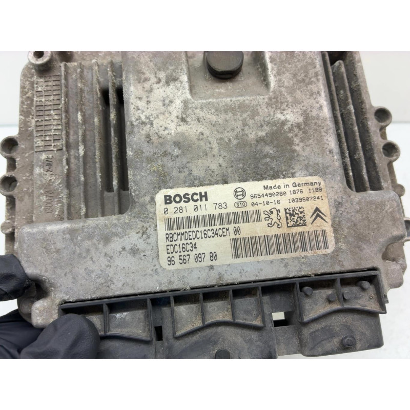 Calculateur moteur PEUGEOT 206 Photo n°3