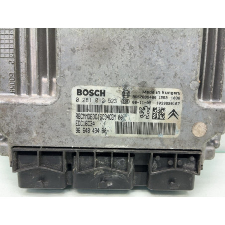 Calculateur moteur PEUGEOT 207