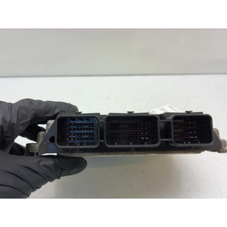 Calculateur moteur PEUGEOT 207