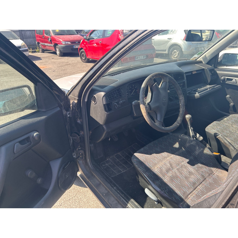 Malle/Hayon arriere VOLKSWAGEN GOLF 3 Photo n°5