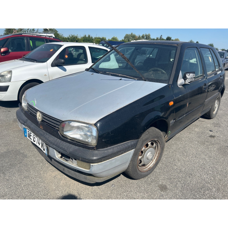 Malle/Hayon arriere VOLKSWAGEN GOLF 3 Photo n°8