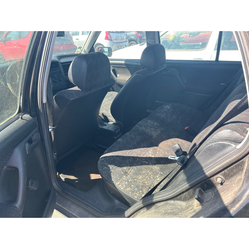 Malle/Hayon arriere VOLKSWAGEN GOLF 3 Photo n°13
