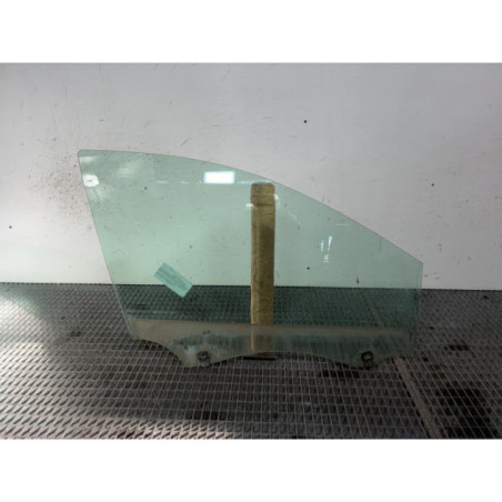 Vitre avant droit RENAULT CLIO 3 Photo n°1