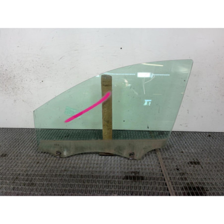 Vitre avant gauche RENAULT CLIO 3 Photo n°1