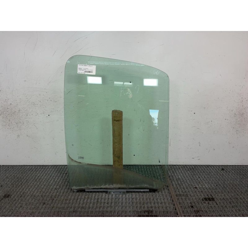 Vitre avant droit RENAULT MASTER 2 Photo n°1