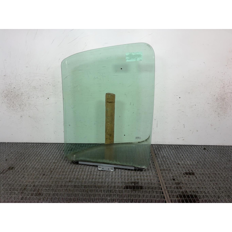 Vitre avant droit RENAULT MASTER 2 Photo n°4