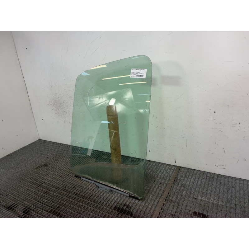 Vitre avant gauche RENAULT MASTER 2 Photo n°3