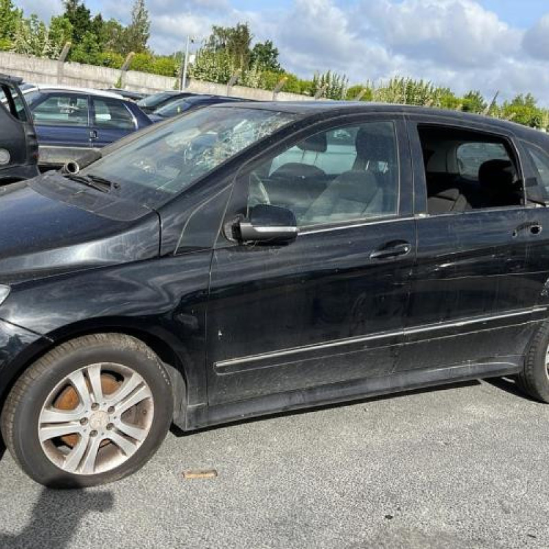 Feu arriere principal droit (feux) MERCEDES CLASSE B 245 Photo n°5