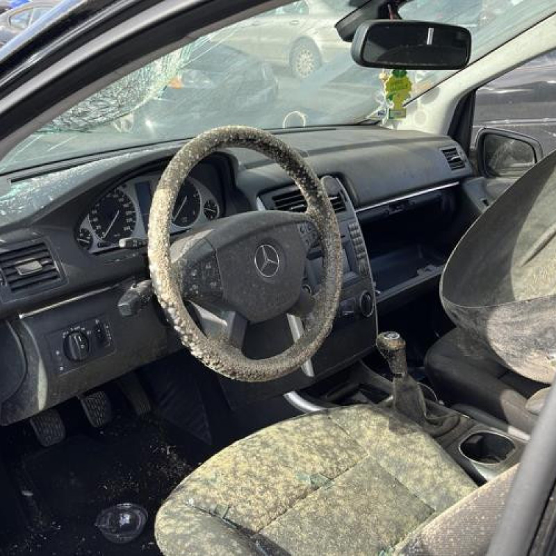 Poignee interieur avant droit MERCEDES CLASSE B 245 Photo n°8